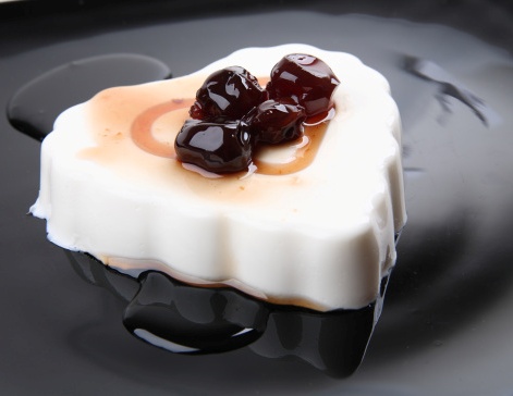 Панна котта с белым шоколадом - восхитительный десерт по простому рецепту