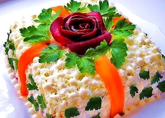 Слоеный салат “Сюрприз” 